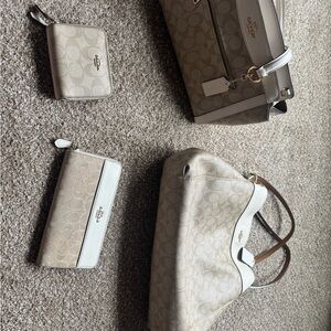 Coach Beige and White Signature Set